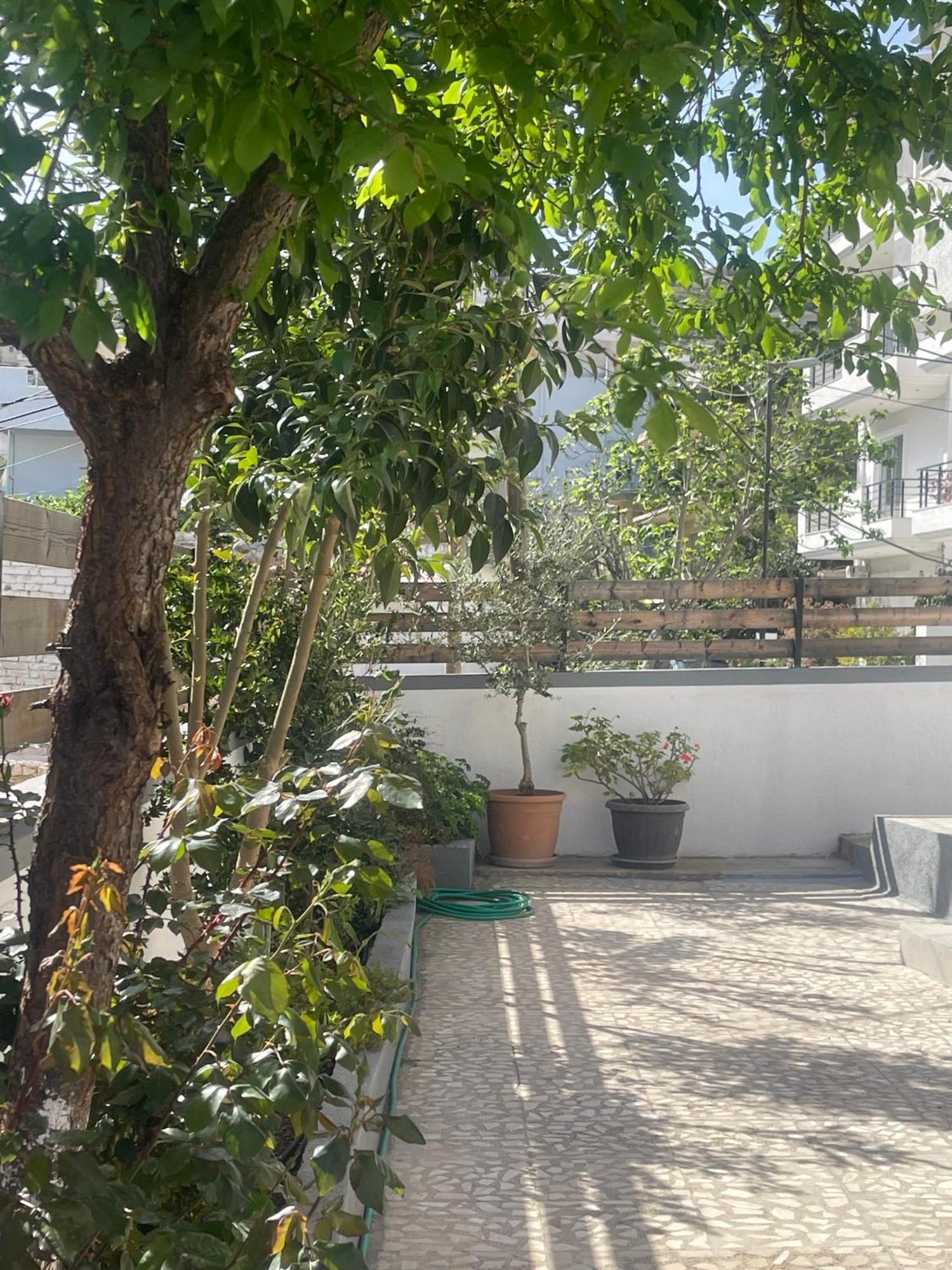 Sunflower Apartments Sarande Exterior photo