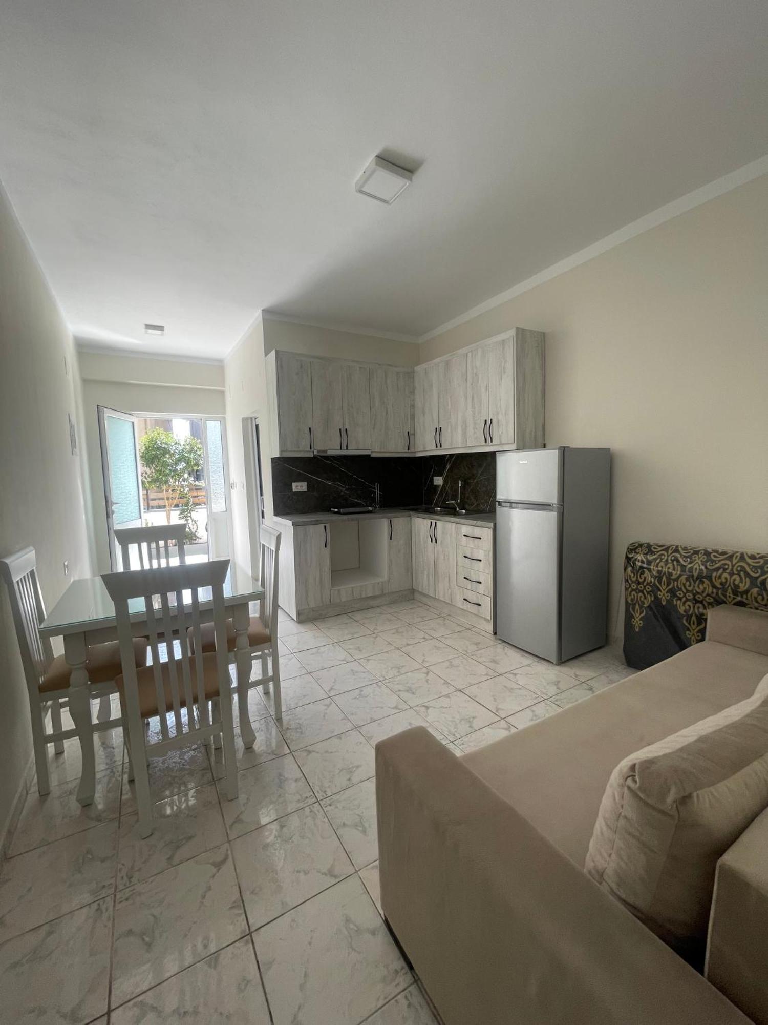 Sunflower Apartments Sarande Exterior photo
